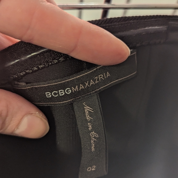 BCBGMAXAZRIA peplum strapless dress. Size 2 - Picture 2 of 4